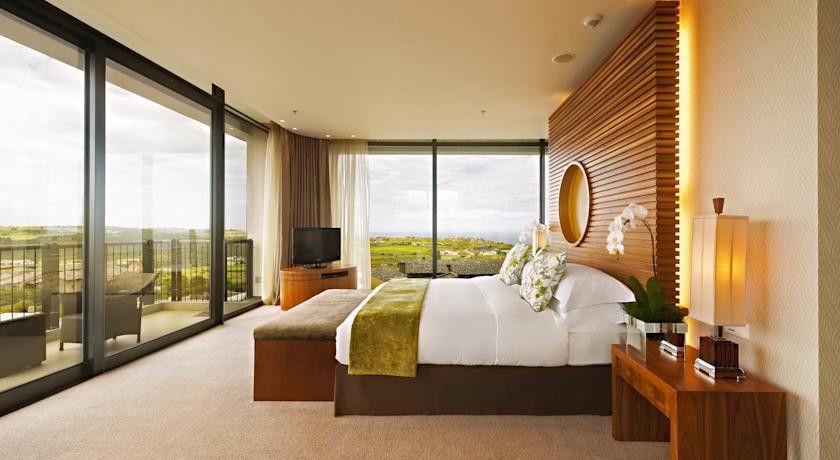 Building the elements of life.